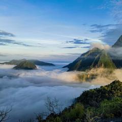 Camp above the clouds in Nong khiaw