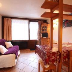 Studio 4 pers, centre village d'Arâches, balcon ouest, proche pistes et commodités - FR-1-572-137
