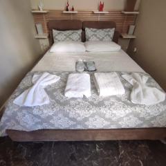 Apartment Glyfada Athens at One o One Seven, bright and spacious apartment