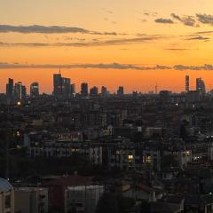 Skyline 15 Milano - Panoramic Apartment and Free Parking - Metro M1
