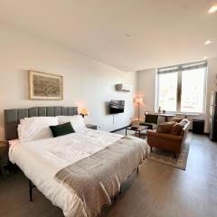 Deer District Studio Apt - One Block from Fiserv and Baird