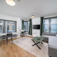 Centrally Located Spacious & Modern 1 Bedroom Flat