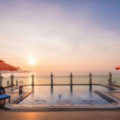 7 Seven Sea Hotel
