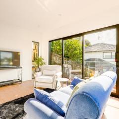 Modern 4-Bedroom Home in Glenfield