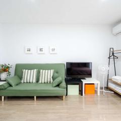 Brunswick Convenience 1BR Home