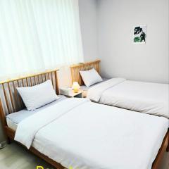 Roy Stay Suwon Haenggung