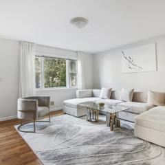 Luxury NY Home with Game Room and Free Parking