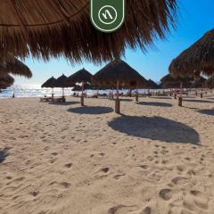 Amazing Studio with Terrace Overlooking the Ocean