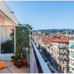 Port , Nice , dernier étage 4 personnes