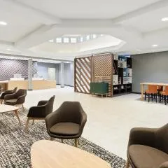 Holiday Inn Redding by IHG