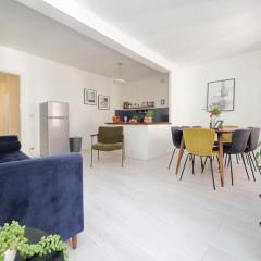 Monti Spacious Apartment 2