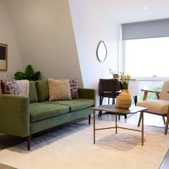Streatham Hill Modern Flat with Balcony