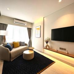 New apartments in a premium Laguna complex by the lake