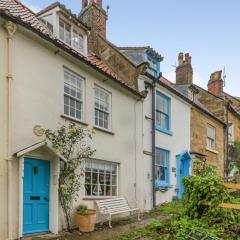 3 Bed in Robin Hoods Bay oc-s33129