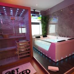 Luxury Flat,Sauna, Jacuzzi, Free Parking