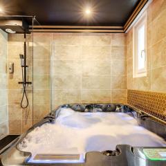 Secret SPA Jacuzzi & Cinema