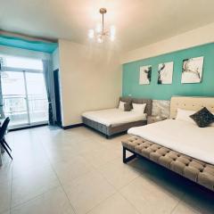 小路彎彎民宿 鄰近火車站 前庭有停車位