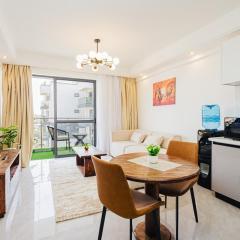 Sunny 1 BR in Westlands with pool gym and city views