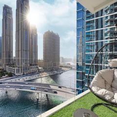 Mahogany - Infinity Pool and Stylish Flat - 2BR 6 Guests