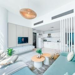 Amazing Roof Top Pool in Nice 1 BHK Flat in Marina