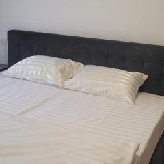 Sweet Home Podu Ros - Apartment Near Palas