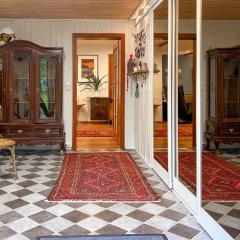Nice Apartment In Kvalsund With Wifi