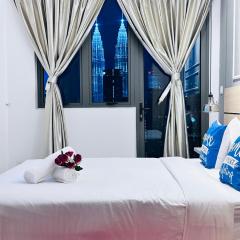 The Luxe Infinitum By Comfortable Stay
