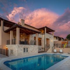 Luxury Villa San heated pool sauna