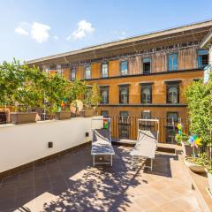 Golden Terrace at Historical Center by Napoliapartments