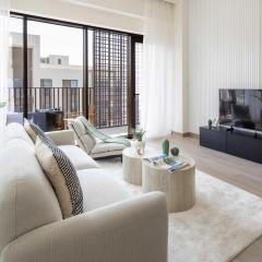 Frank Porter - Lotus at Creek Beach