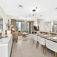Burj Khalifa View Next to Dubai Mall Sleeps 12