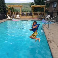 The Sundowner on Lake George