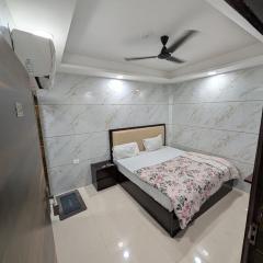 Happy In- Laxmi Nagar