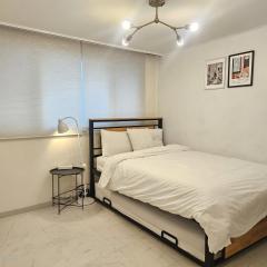 [Hongdae] Min's house