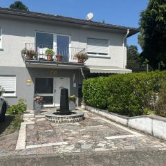 geschmackvoll eingerichtete Wohnung in mediterranem Flair