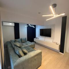 Family Home 2 Centru Palas Mall