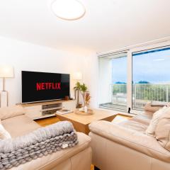 Spacious Shared Apartment by the Thames