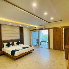 Blue Lagoon Inn Resort