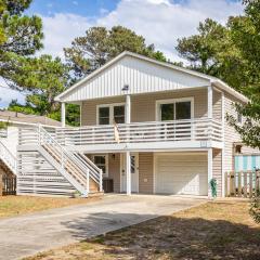 Short Walk to Beach Coastal Home in Heart of NH