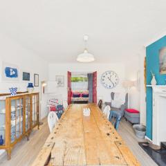 Cosy Flushing Village Home | Parking & Near Beach