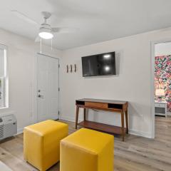 Chic & Simple 1BR Furry Friends Welcome