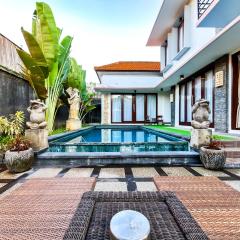 Ratu Deandra Villa Seminyak