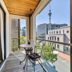 Enormous CBD 1BR Unit with Parking by Zodiak Stays
