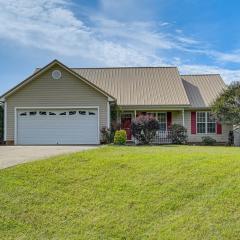 Wine and BBQ Trail Fun Home with Hot Tub in Lexington