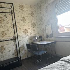 Wohngemeinschaft mit Privatzimmern