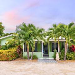 Private Cottage on Bayfront Estate with Pool, Beach, Dockage, Kayaks and More