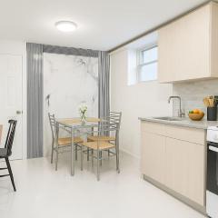 Cozy 1-Bedroom Walkout Apt with Private Entry