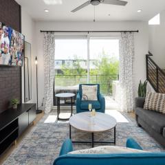 Pinnacle Peak - 3 Units - Hot Tub - In Old Town