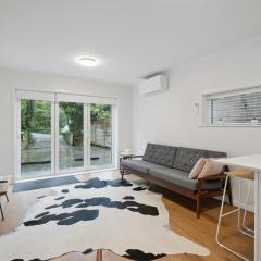 Cosy Studio Retreat - Wellington Holiday Home