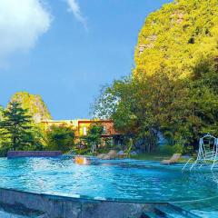 Cendana Trang An Retreat